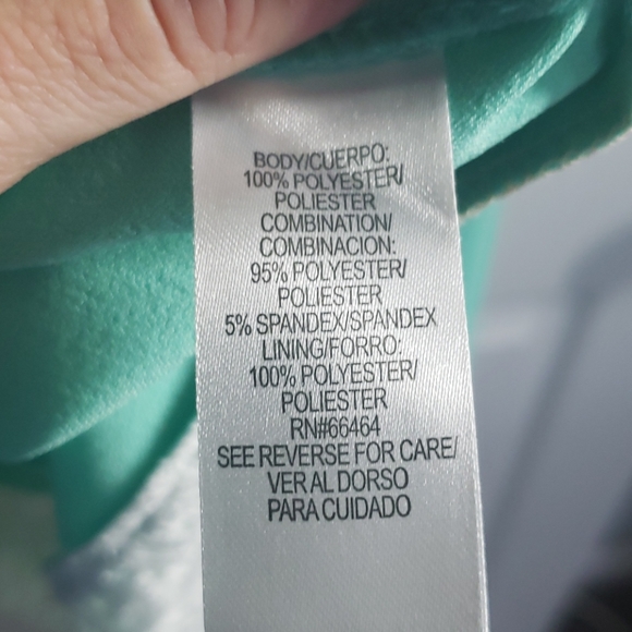 Women's dress - Picture 6 of 6